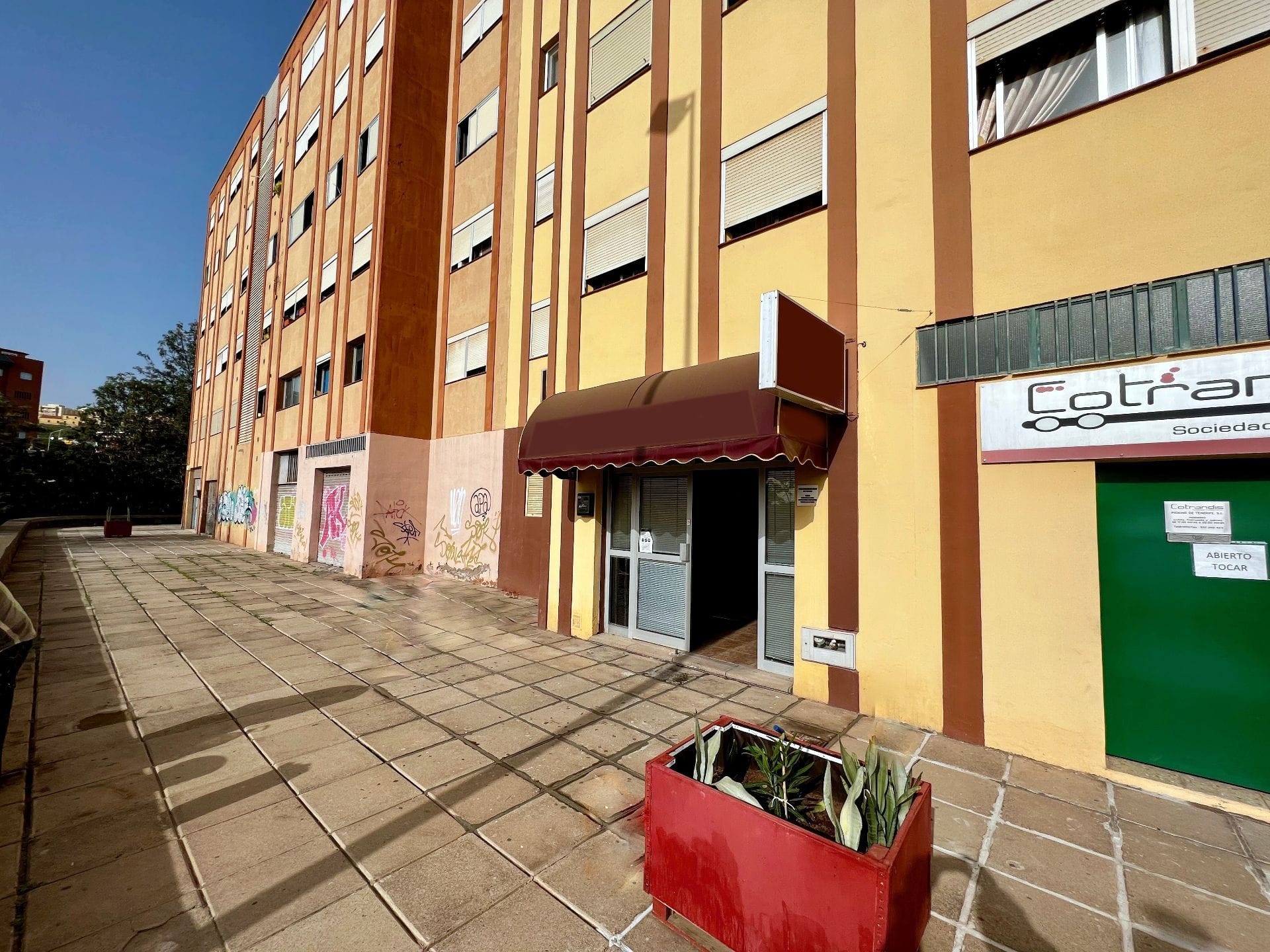 Local comercial en C/ Timanfaya 8