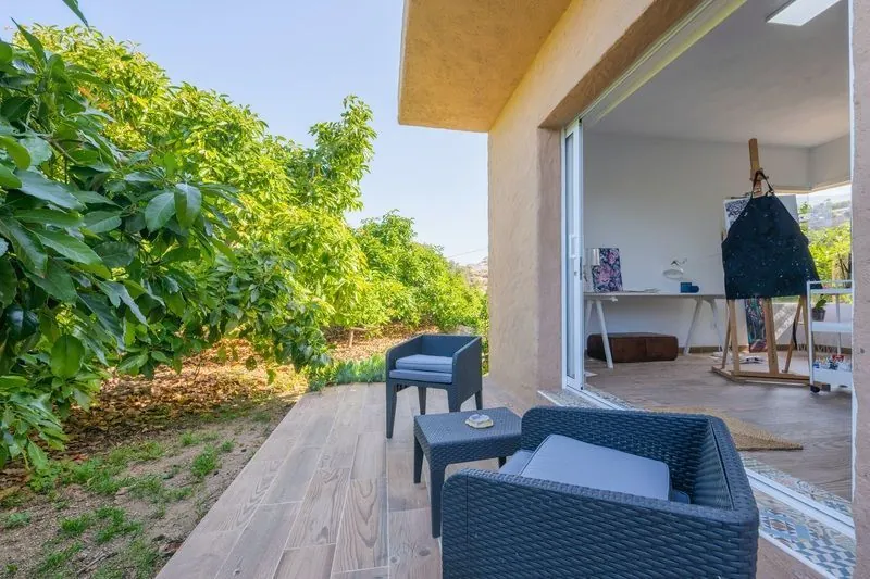 FINCA con Chalet, Casa de Invitaos, Piscina y Jardines