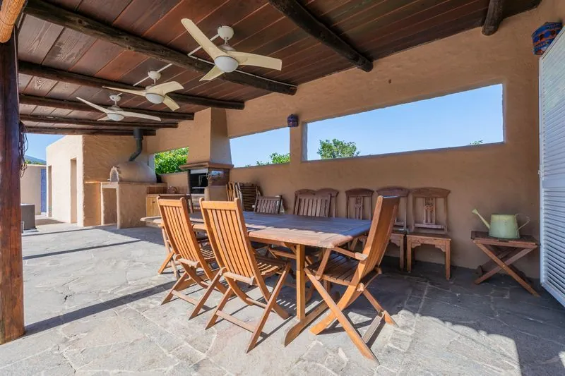 FINCA con Chalet, Casa de Invitaos, Piscina y Jardines