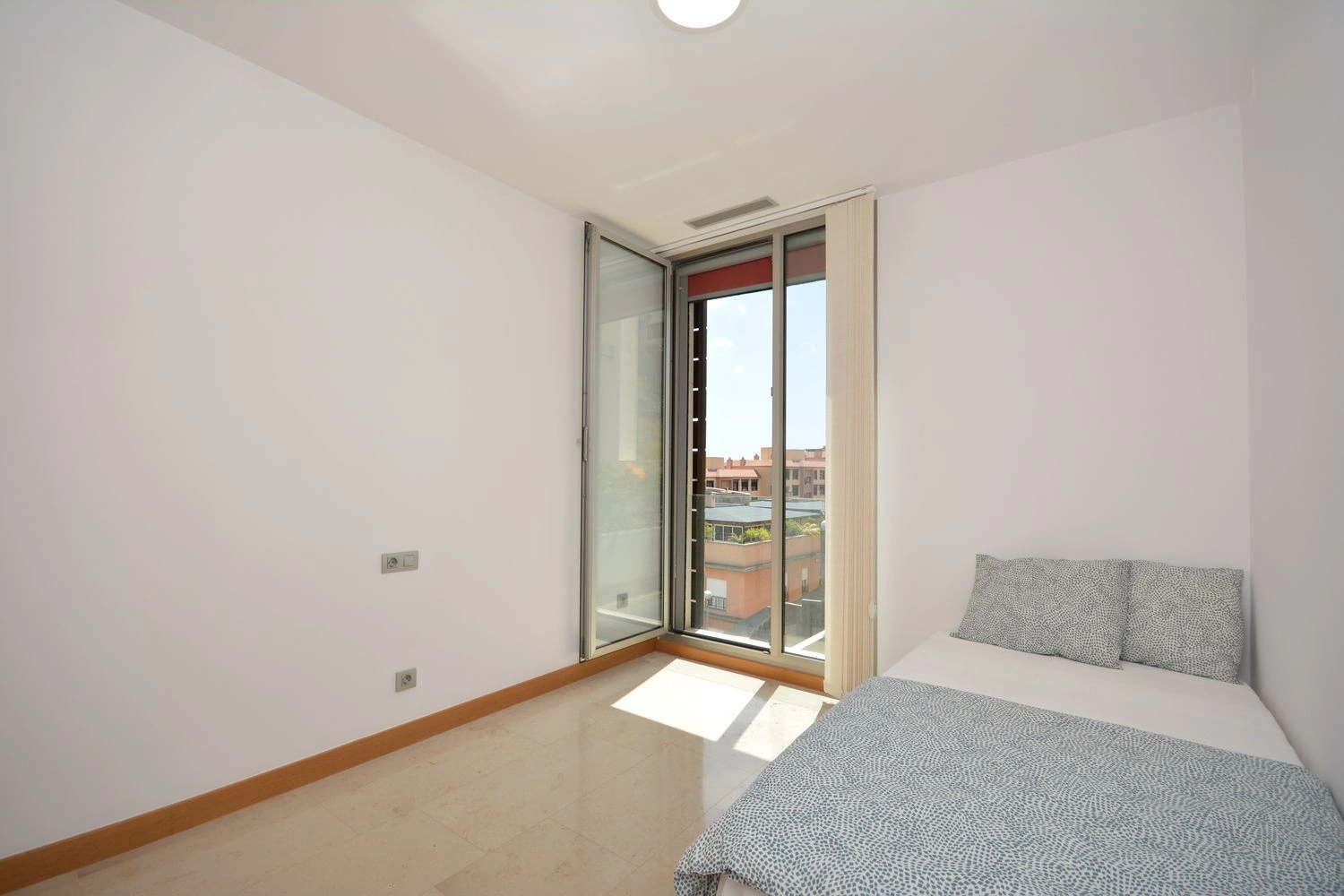 ✨ VIVIENDA DE LUJO CON VARIAS TERRAZAS Y MUCHA PRIVACIDAD EN RESIDENCIAL ANAGA.