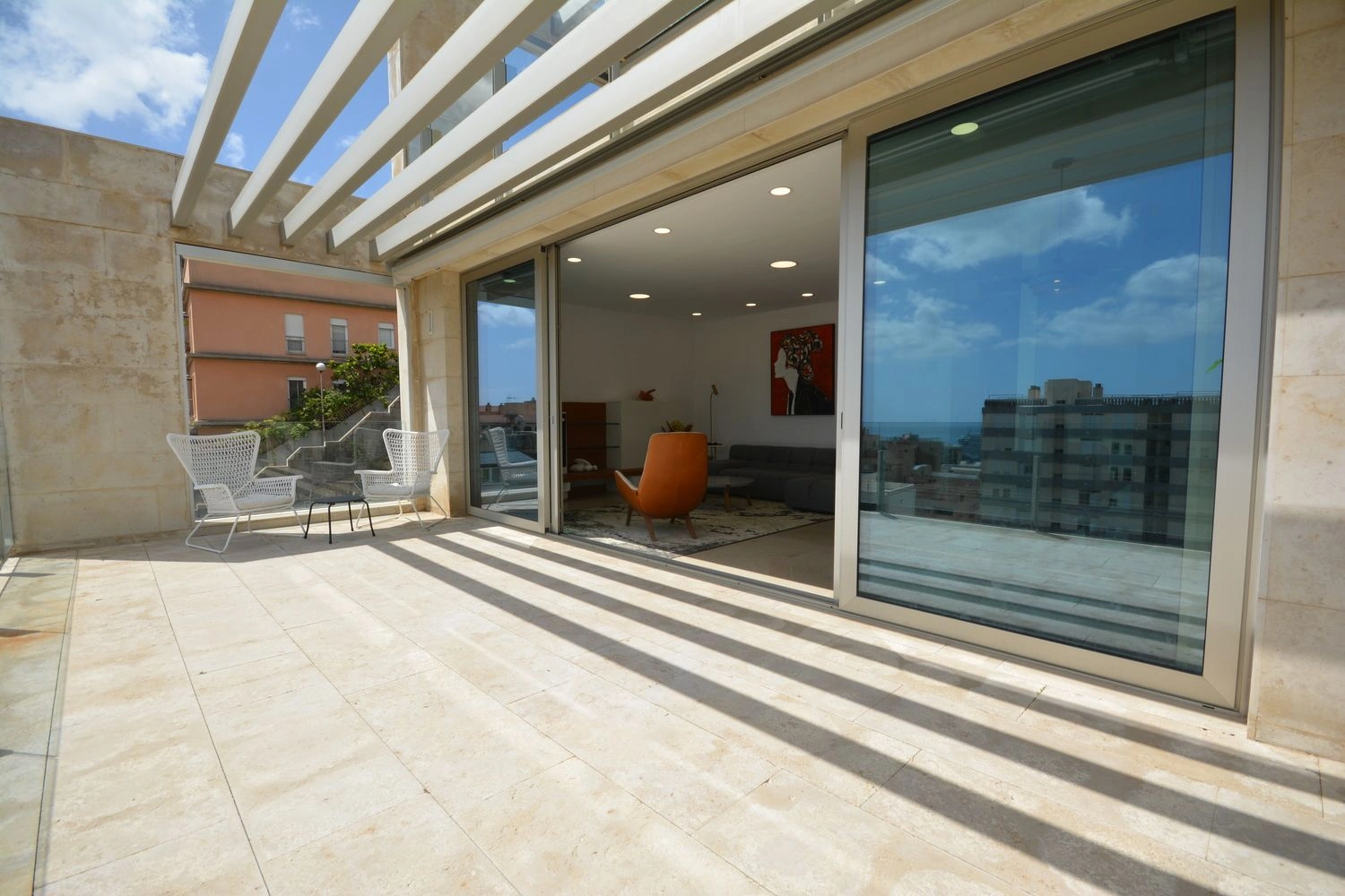 ✨ VIVIENDA DE LUJO CON VARIAS TERRAZAS Y MUCHA PRIVACIDAD EN RESIDENCIAL ANAGA.
