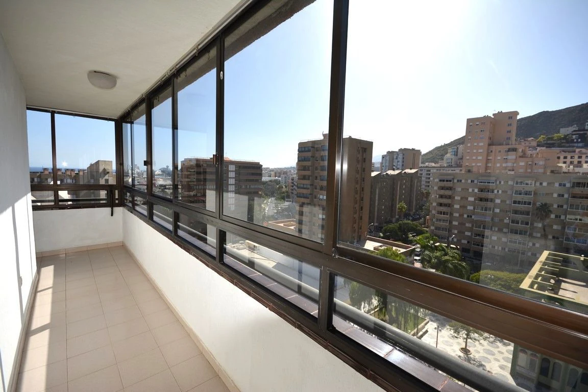 Exclusivo piso con terraza, vistas y garaje en zona residencial Anaga