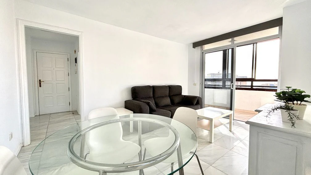 Exclusivo piso con terraza, vistas y garaje en zona residencial Anaga