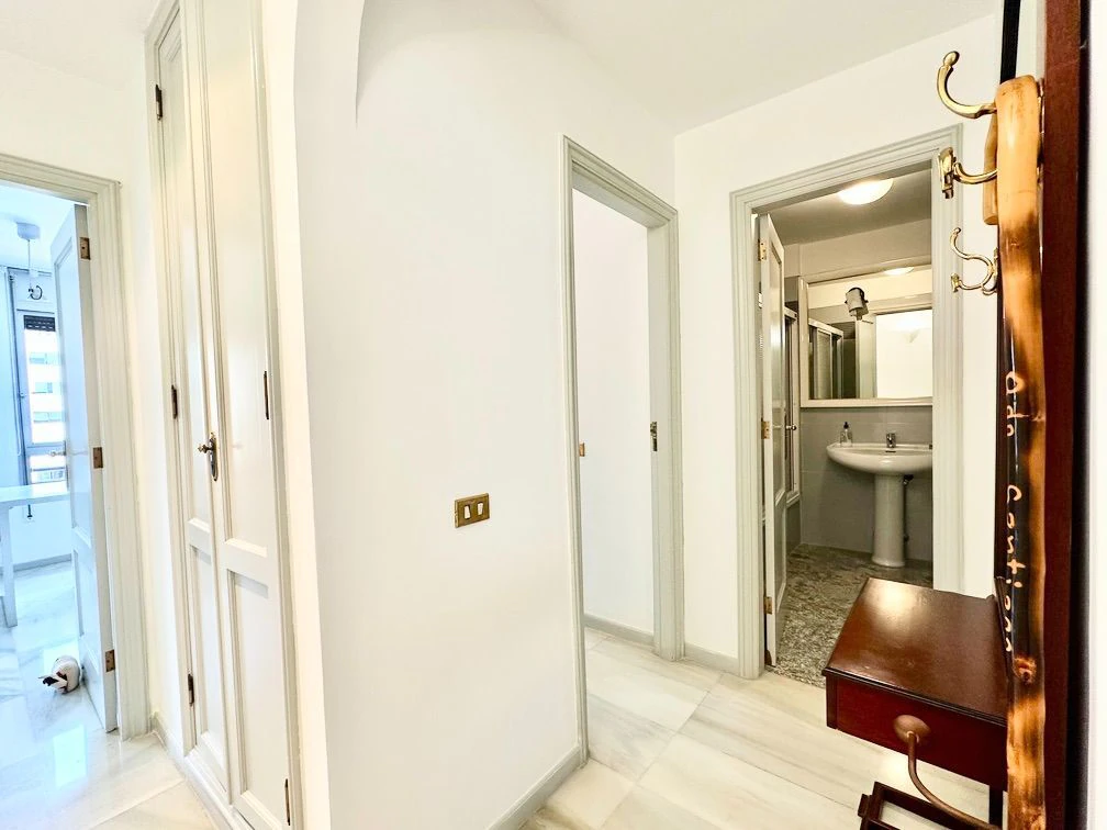 PISO CON VISTAS EN RESIDENCIAL ANAGA