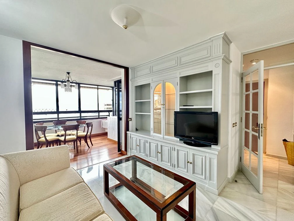 PISO CON VISTAS EN RESIDENCIAL ANAGA
