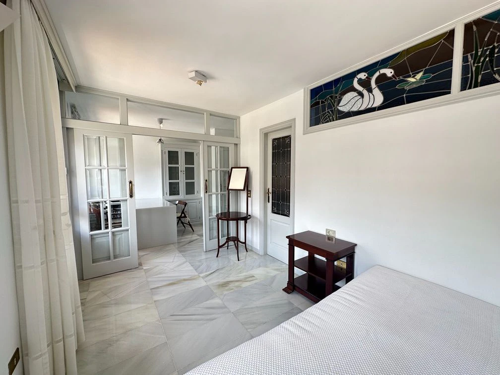 PISO CON VISTAS EN RESIDENCIAL ANAGA
