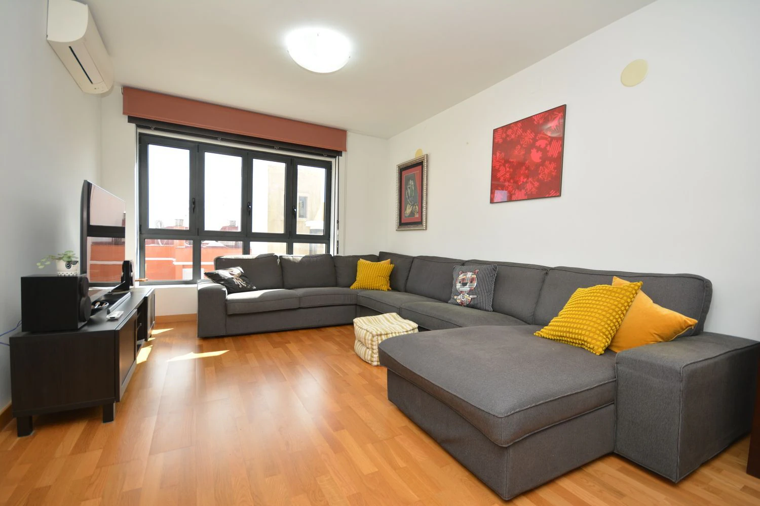 PENTHOUSE AVEC TERRASSE PRIVÉE ET PANNEAUX SOLAIRES AU CENTRE DE SANTA CRUZ