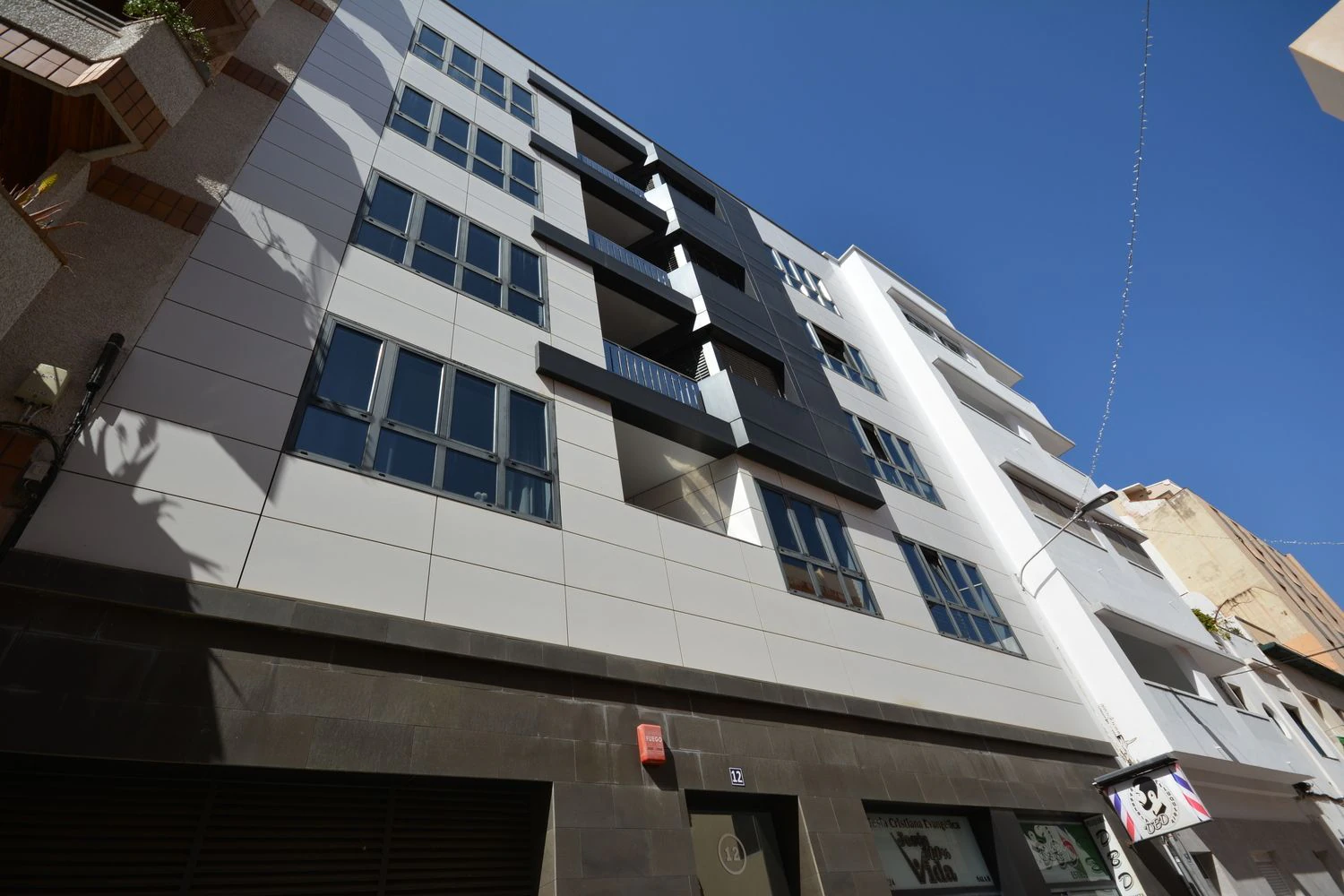 PENTHOUSE AVEC TERRASSE PRIVÉE ET PANNEAUX SOLAIRES AU CENTRE DE SANTA CRUZ