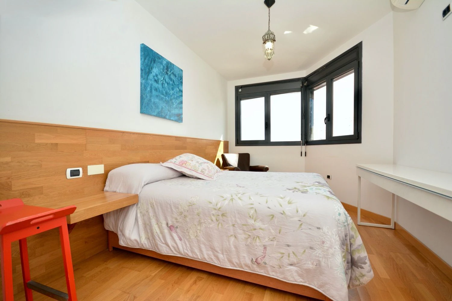 PENTHOUSE AVEC TERRASSE PRIVÉE ET PANNEAUX SOLAIRES AU CENTRE DE SANTA CRUZ