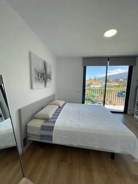 Дом в Продажа в Realejos, Los