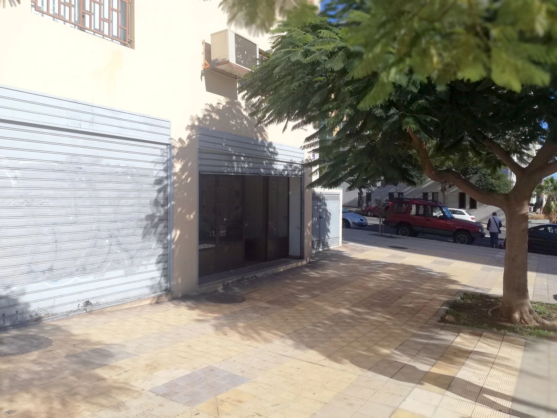 Local comercial en C/ Simón Bolivar 44