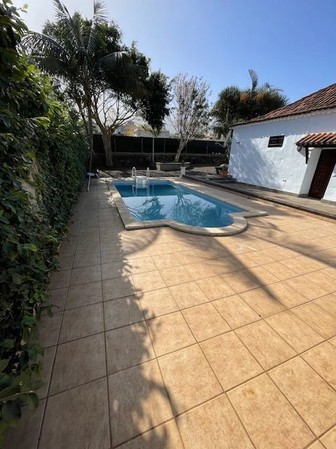 Se alquila Chalet con piscina Puerto de la Cruz