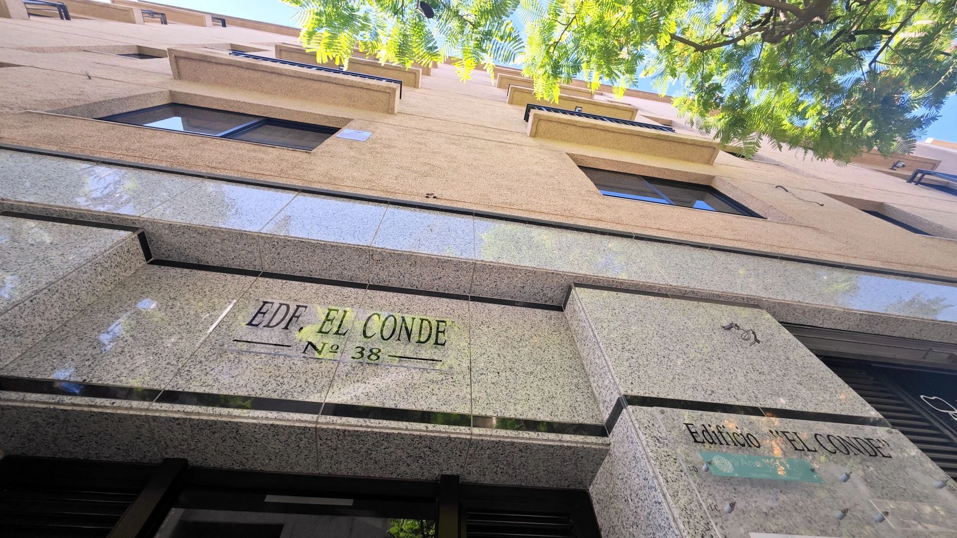 Oficina céntrica con ascensor y aseo