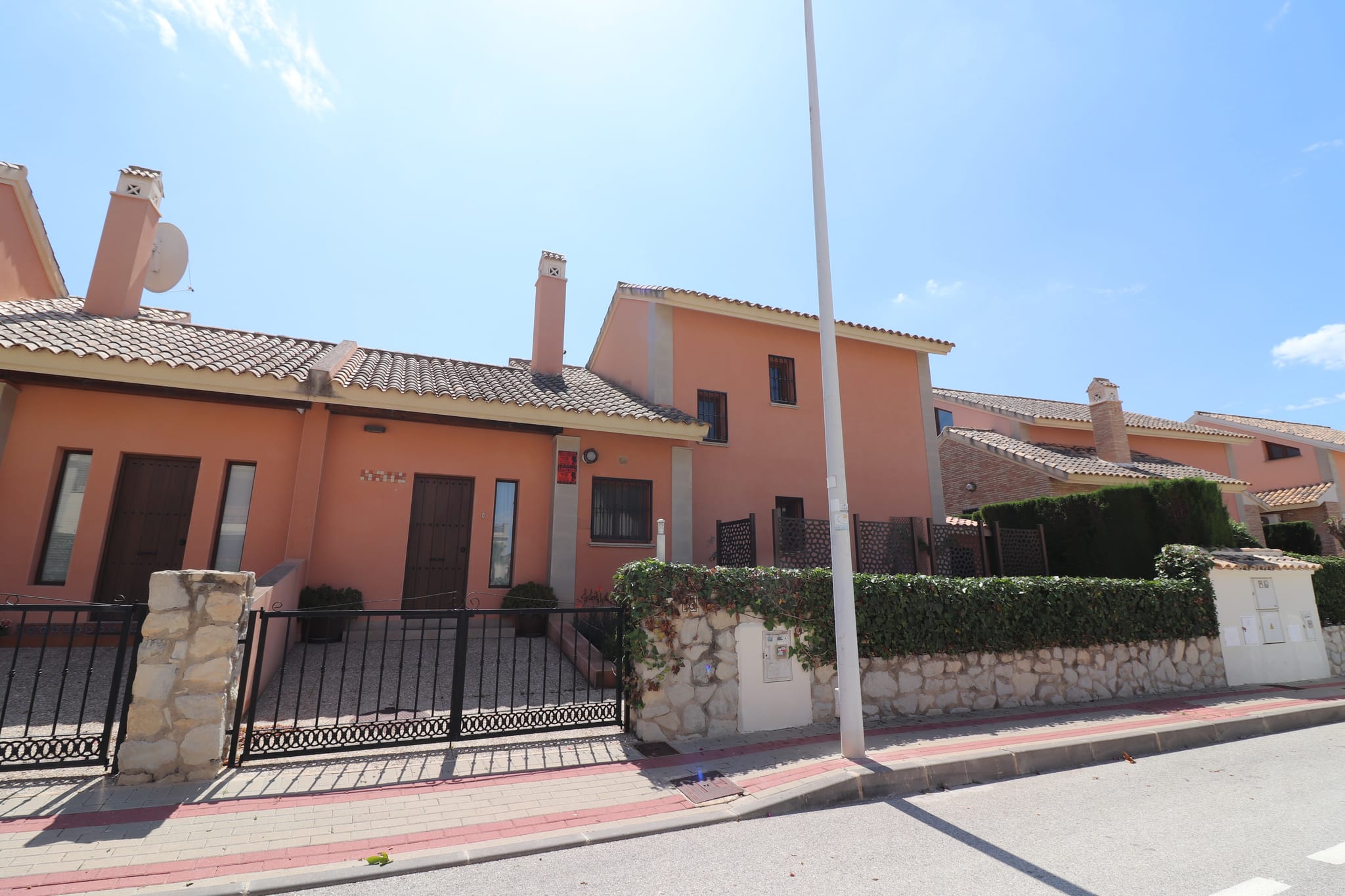 Venta. Villa en Algorfa