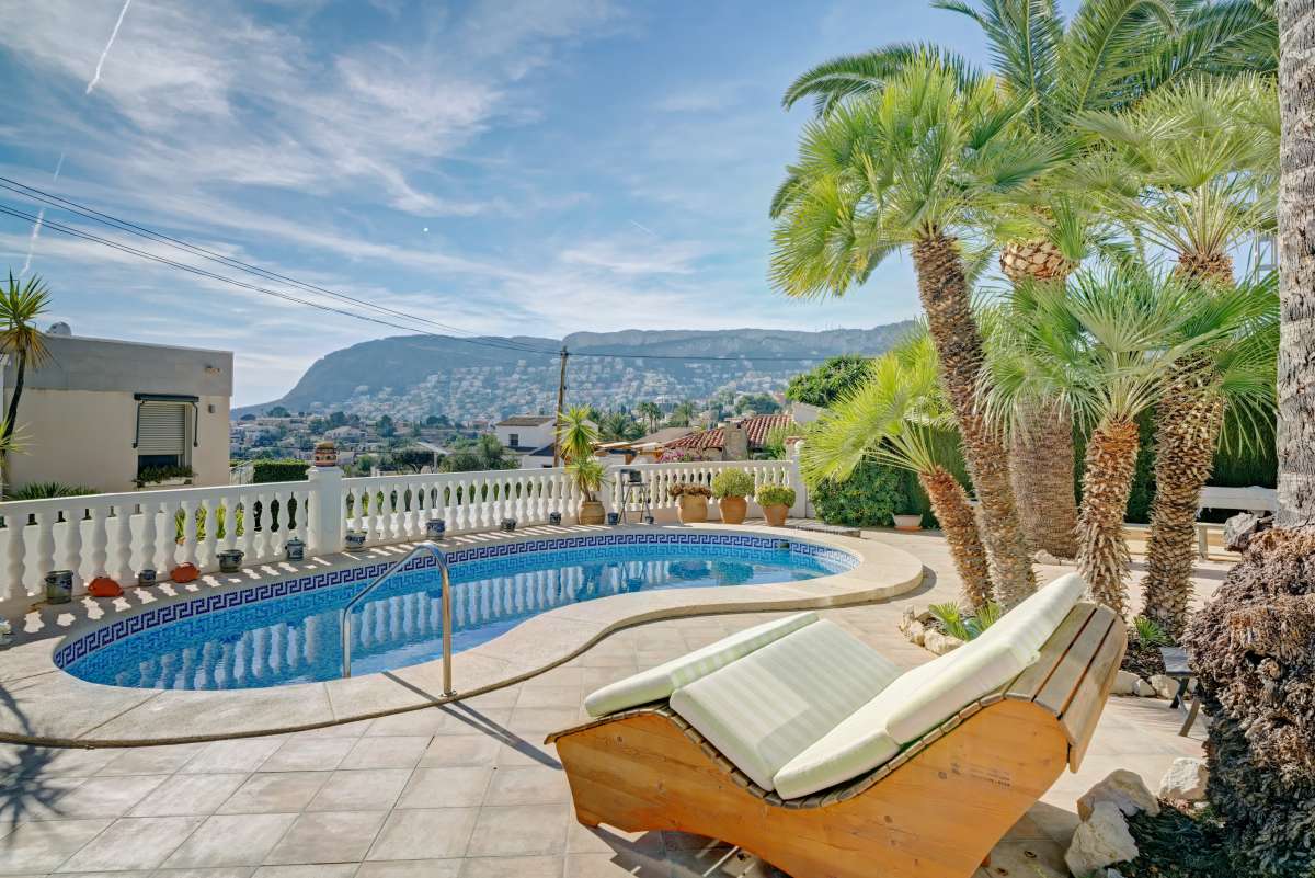 For Sale. Villa in