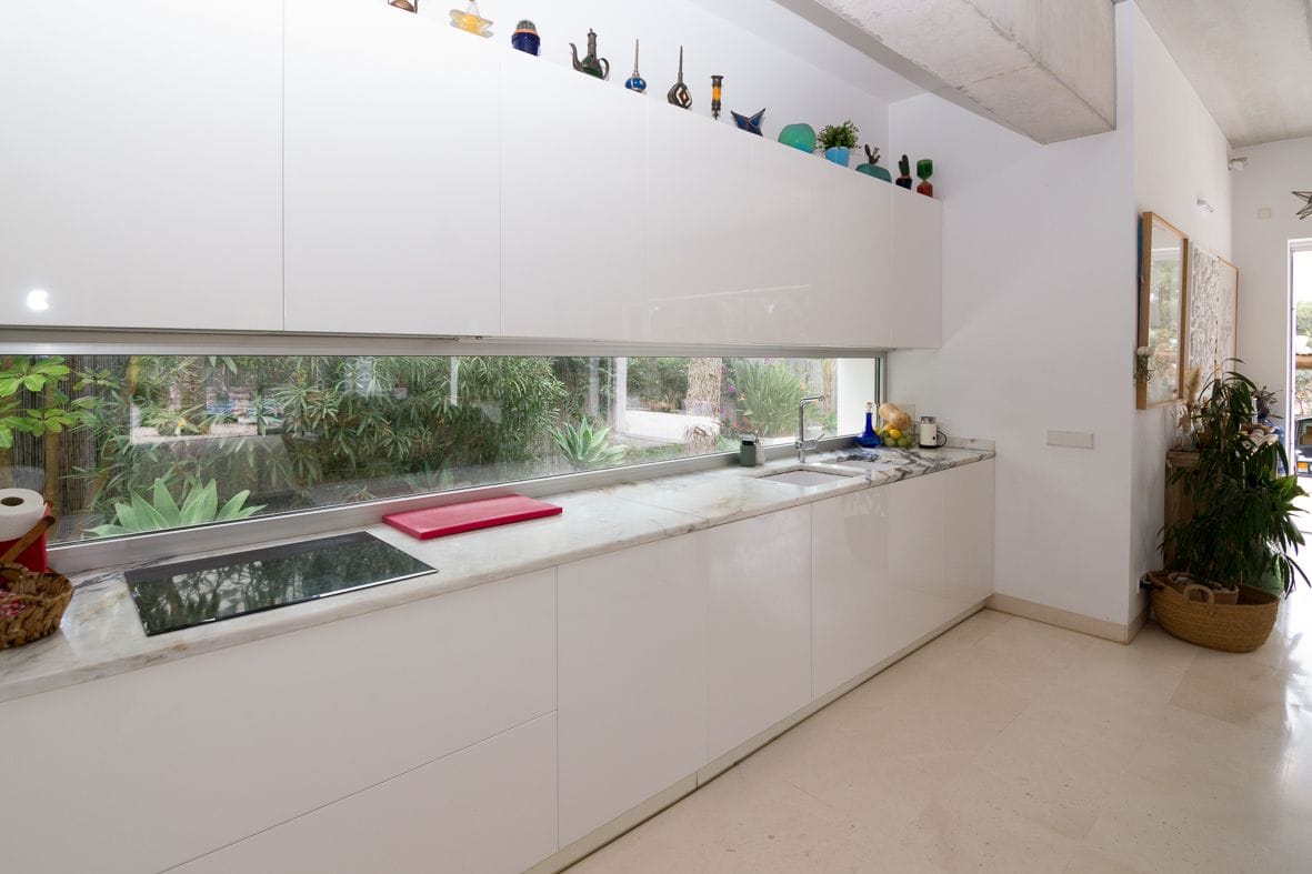 Modern villa in Las Rotas.