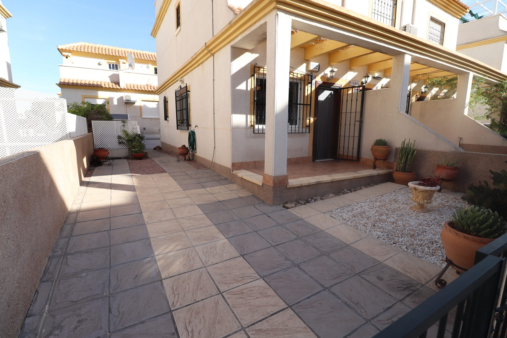 Venta. Townhouse en Algorfa