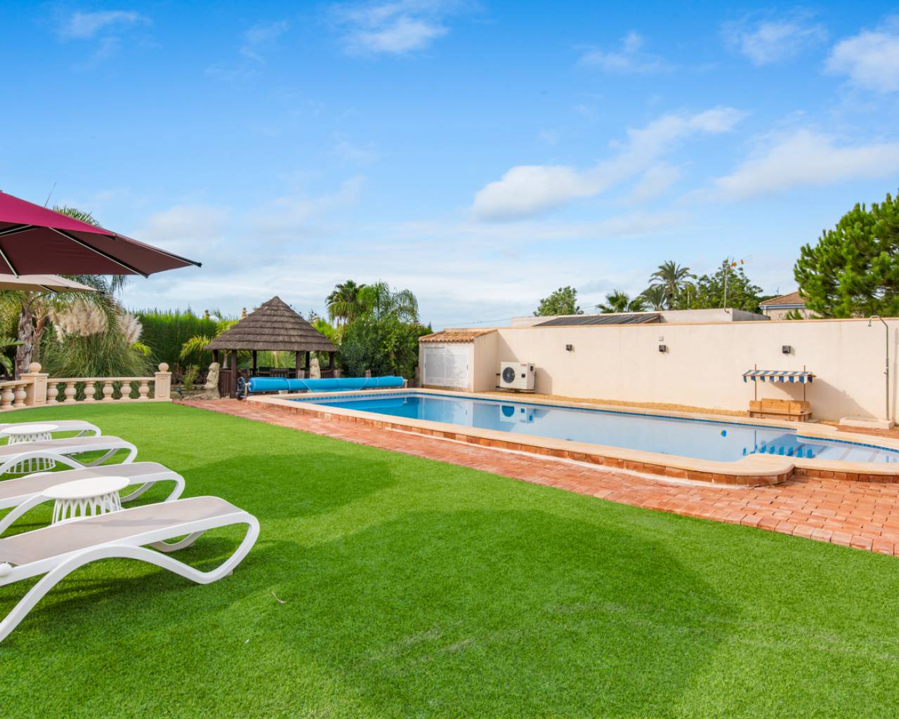 Venta. Villa en Daya Vieja