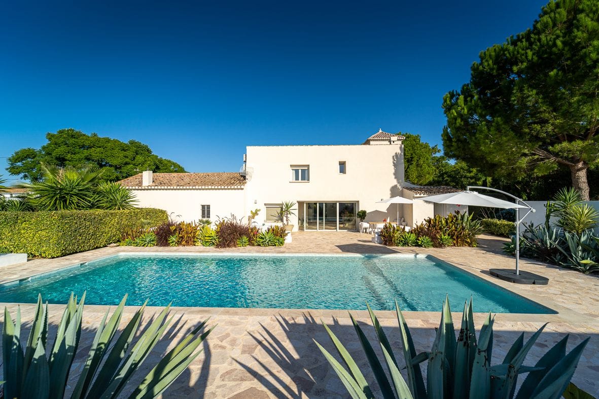 Beautiful manor house just a stone's throw from Dénia.