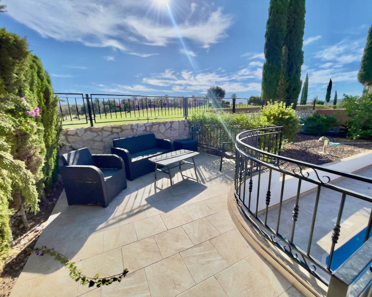 Venta. Villa en Algorfa