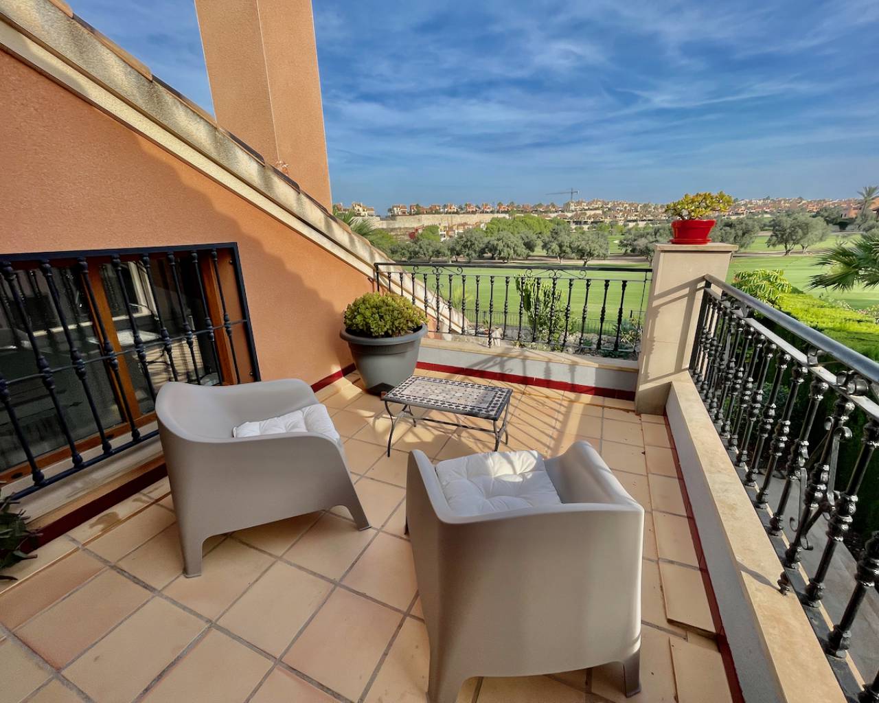 Venta. Villa en Algorfa