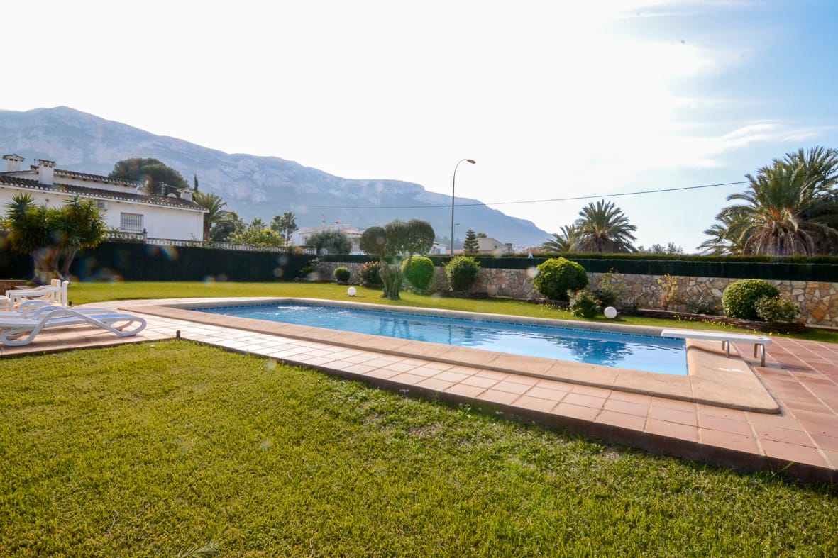 Villa for sale in Dénia
