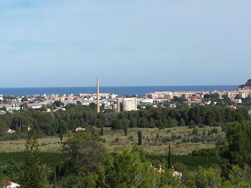 Verkauf. Handlung in Denia