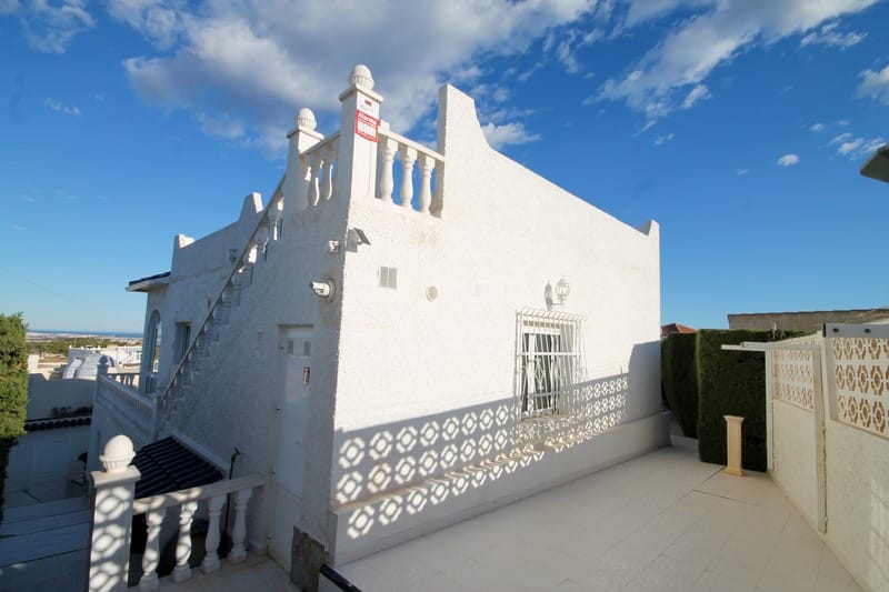 Venta. Villa en San Miguel de Salinas