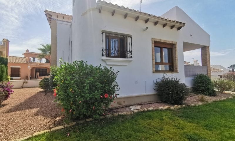 Venta. Villa en Algorfa