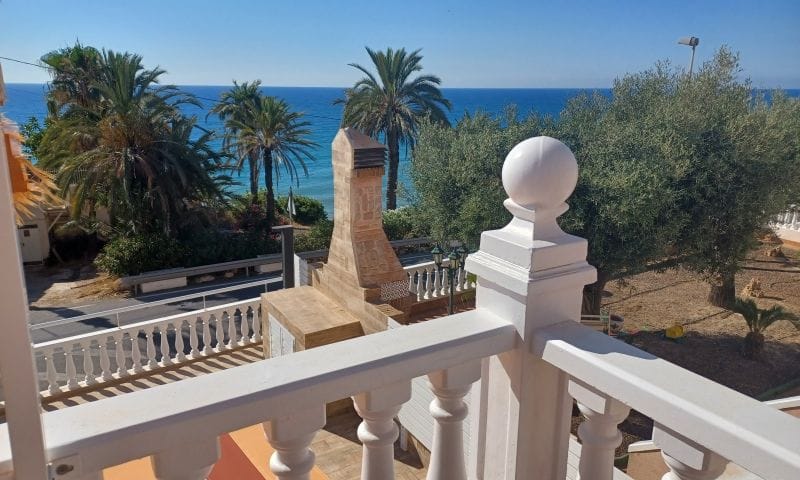 Venta. Villa en Torrevieja