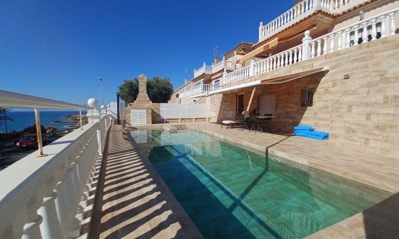 Venta. Villa en Torrevieja