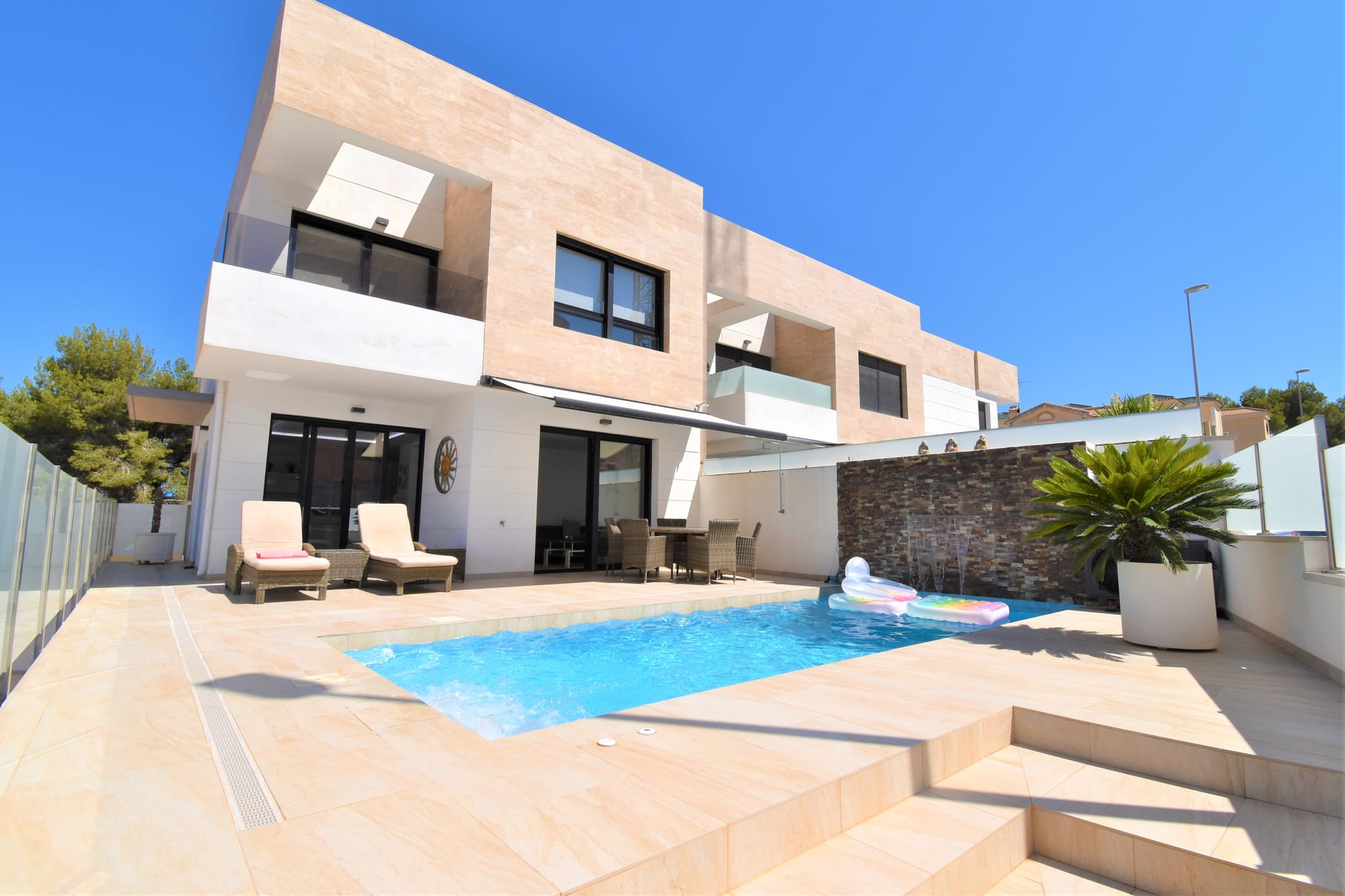 CC-816280 - Venta. Villa en Orihuela Costa