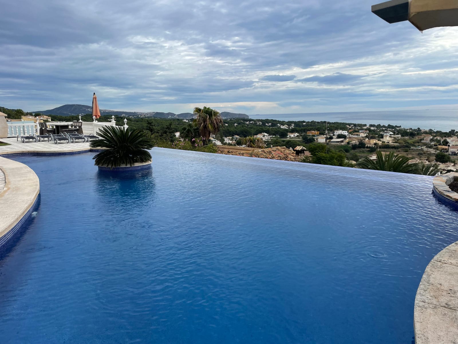 Villa de lujo con vista al mar en venta en Calpe
