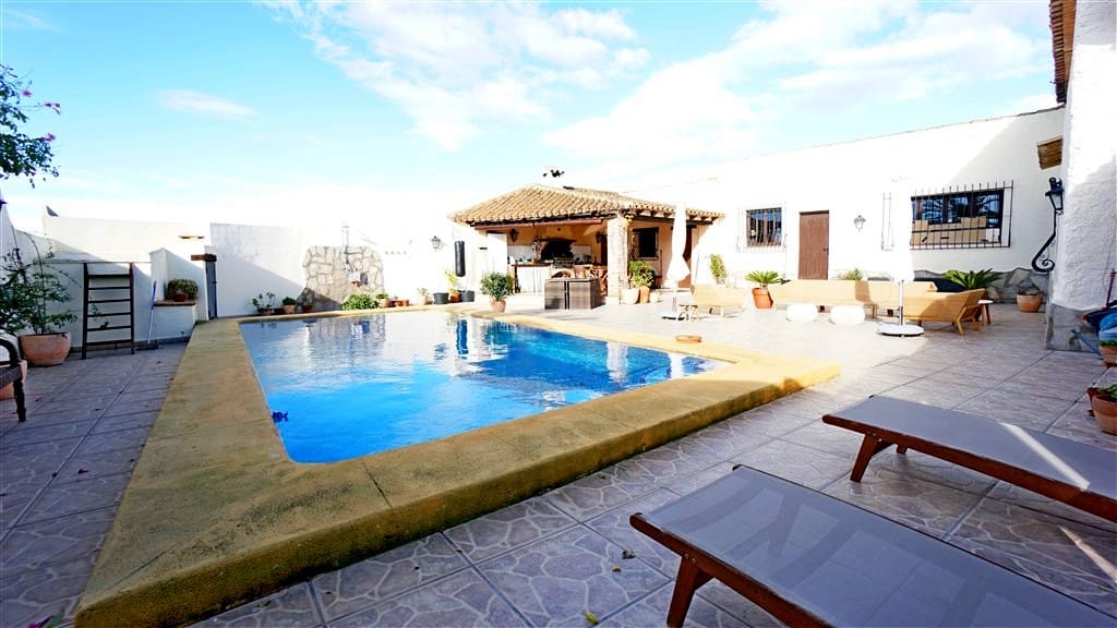 For Sale. Country House in Teulada