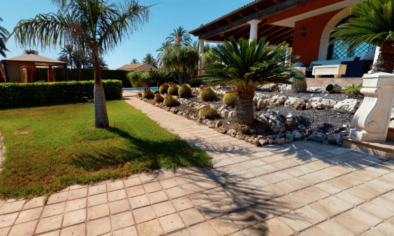 Venta. Villa en Elche