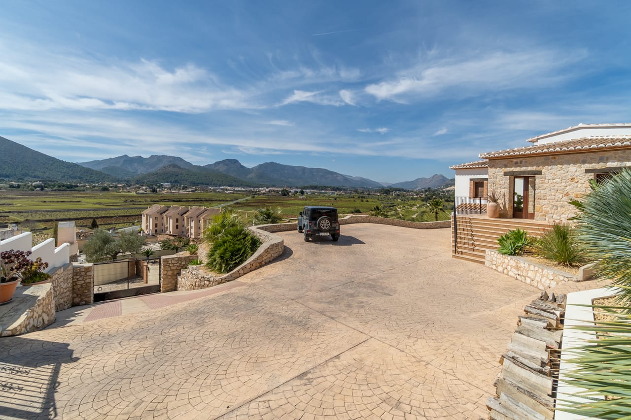 For Sale. Villa in Lliber