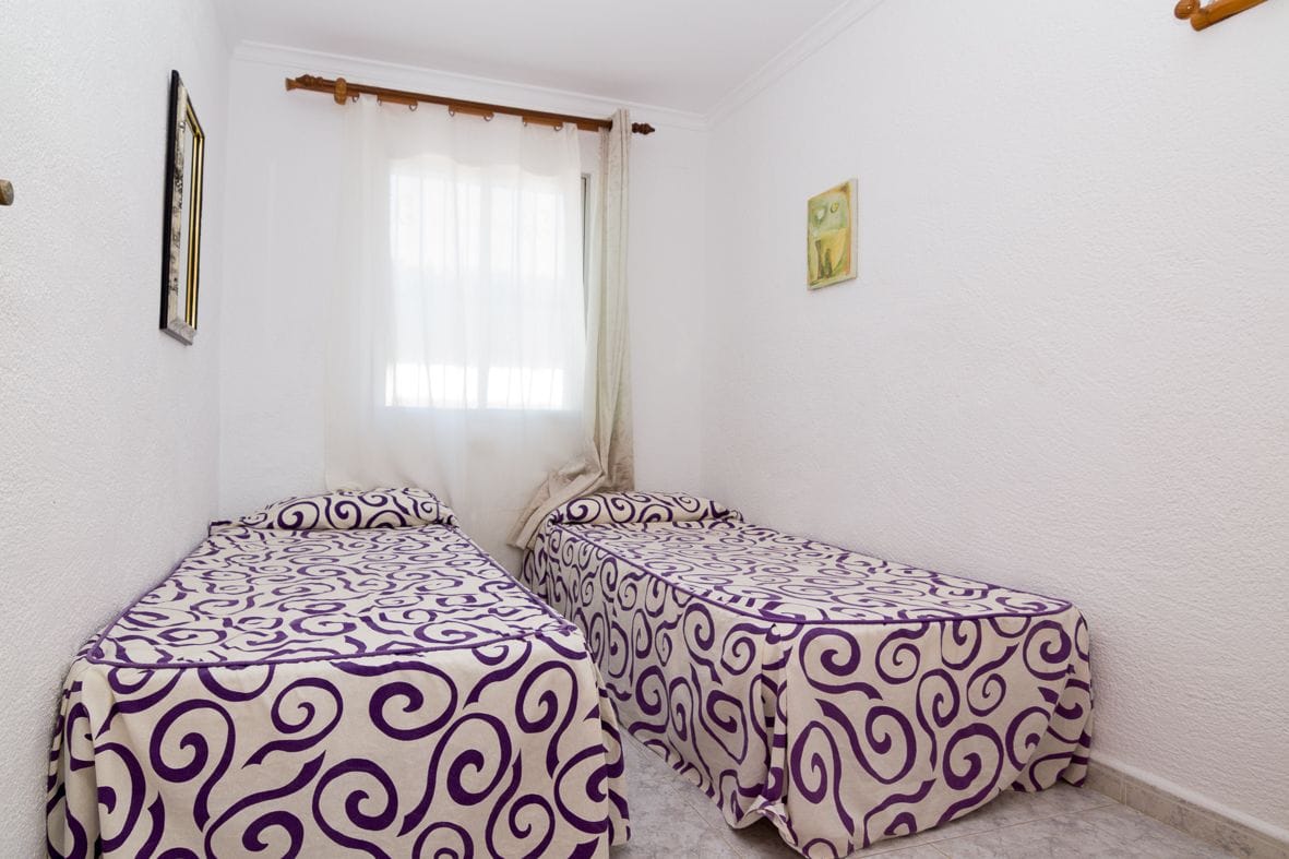 Large villa with guest house close to the beach.