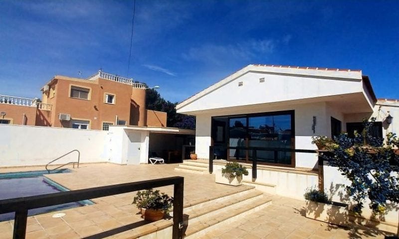 CC-1932591 - For Sale. Villa in Pilar de la Horadada