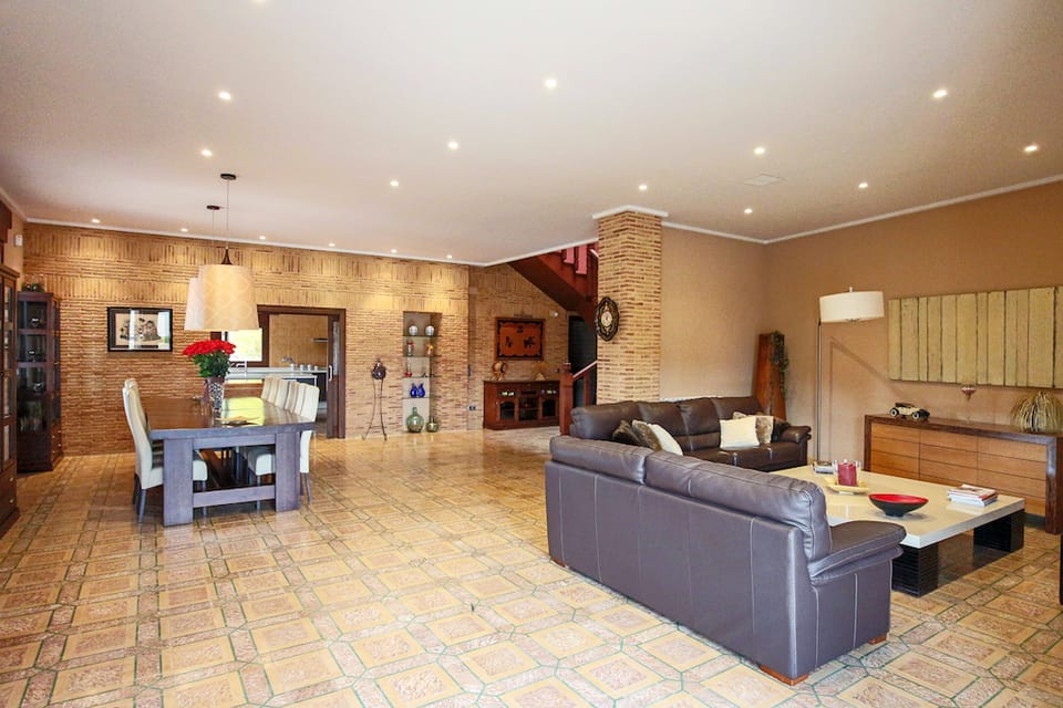 For Sale. Villa in Pedreguer