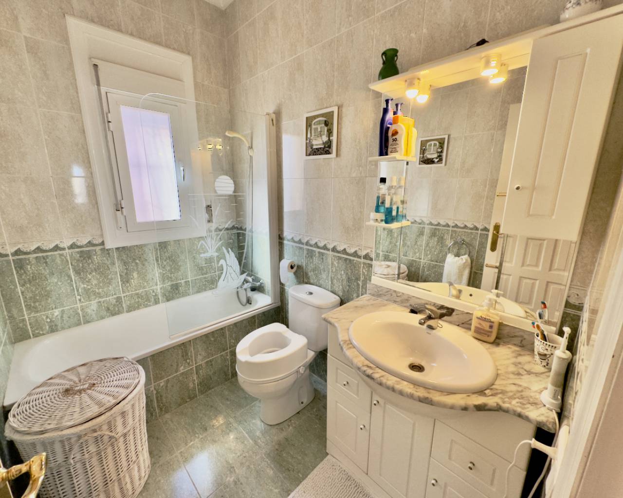 Venta. Villa en Rojales