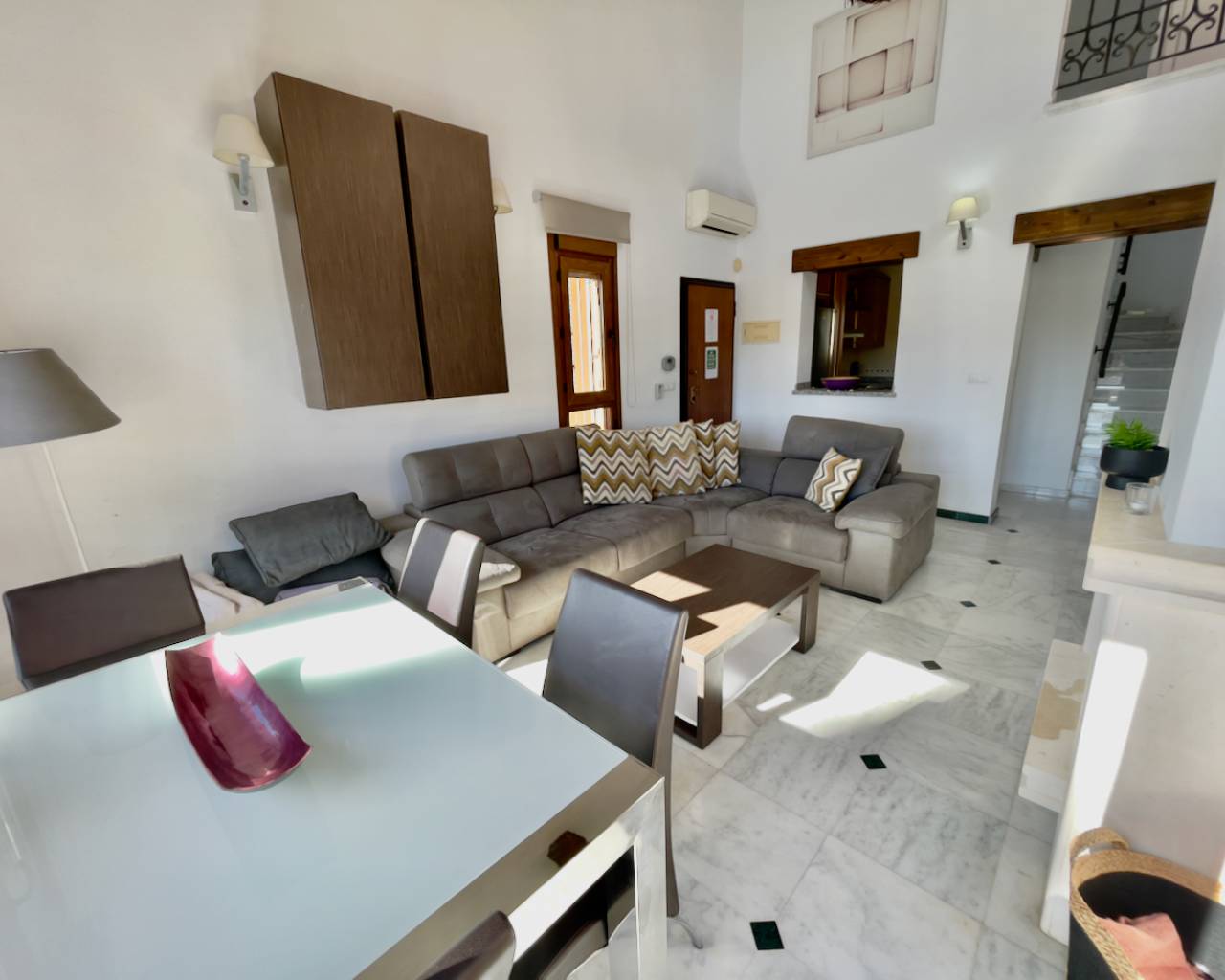 Venta. Villa en Algorfa
