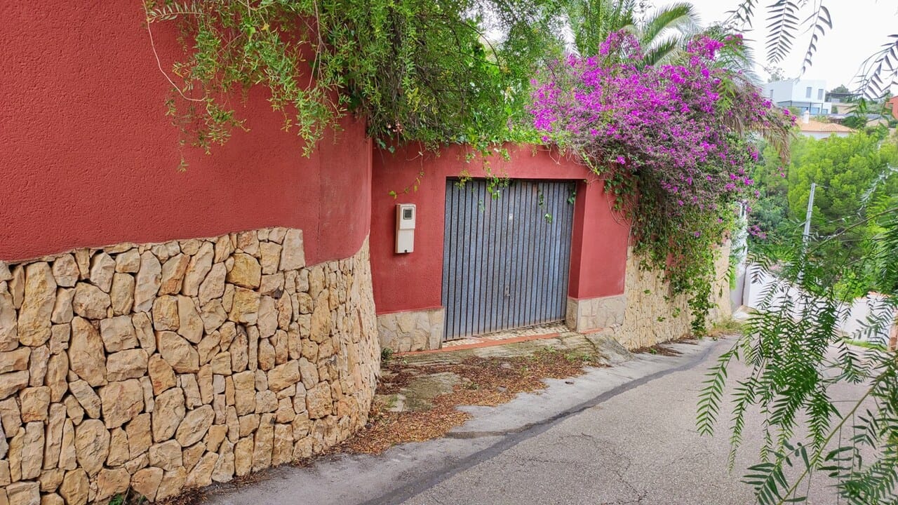 Venta. Villa en Denia