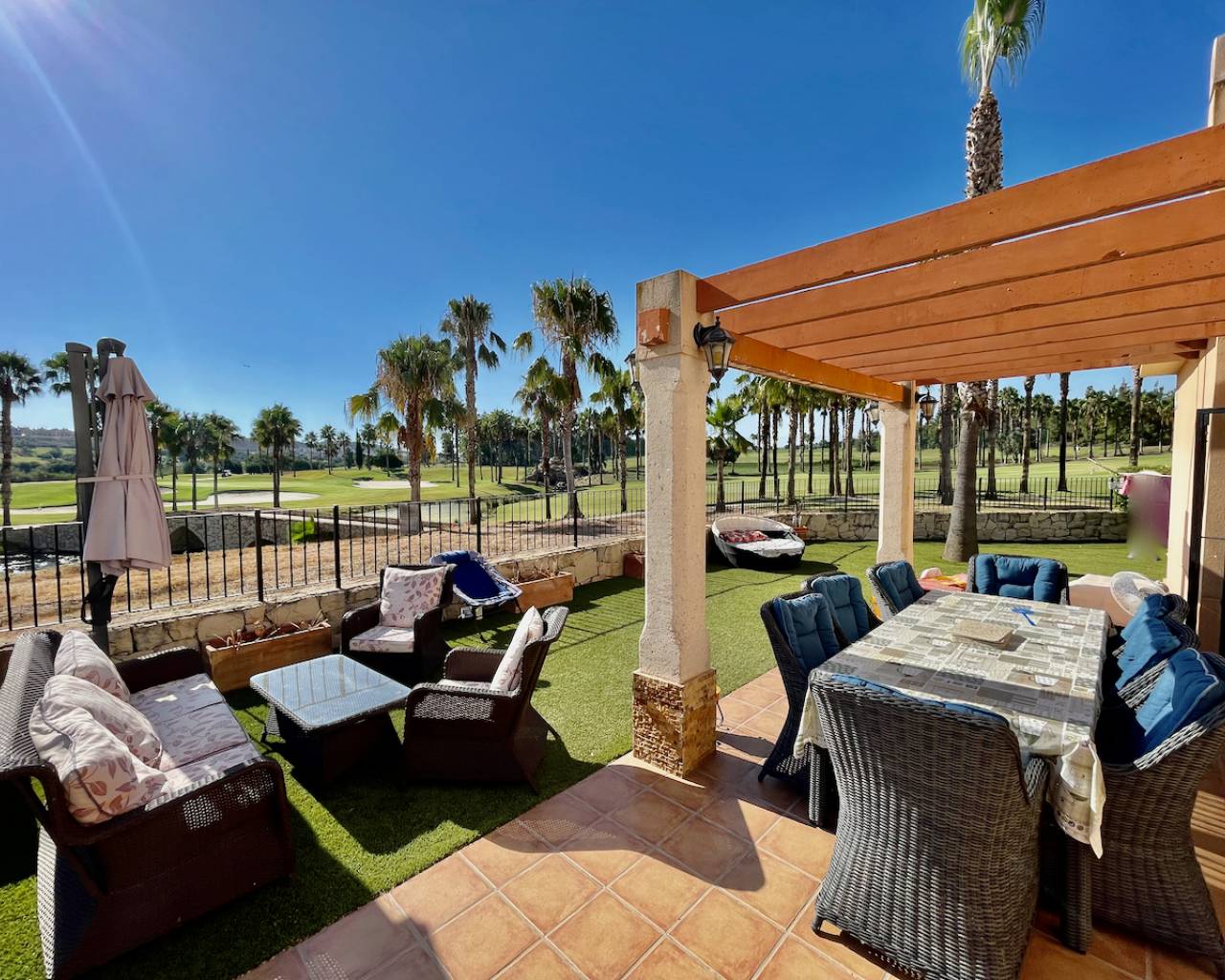 Venta. Villa en Algorfa