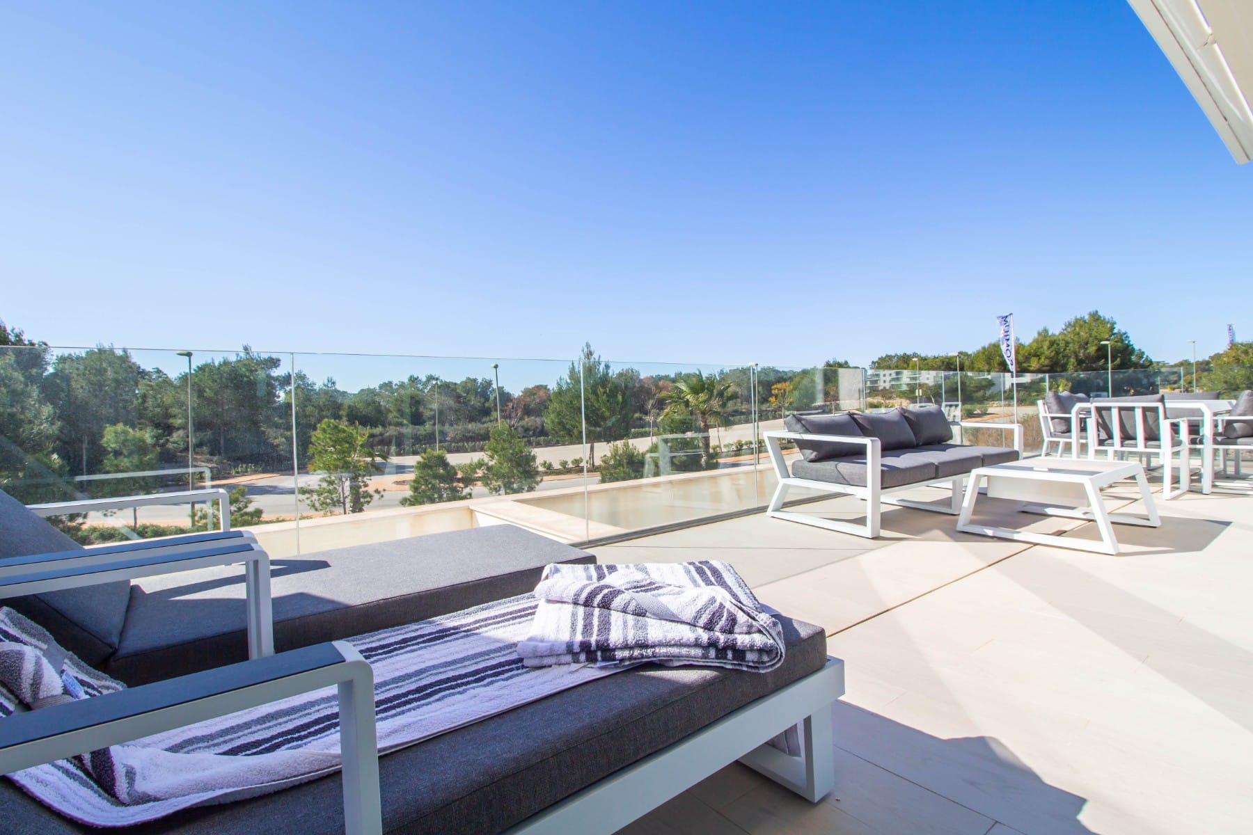 Venta. Apartment en Las Colinas Golf Resort