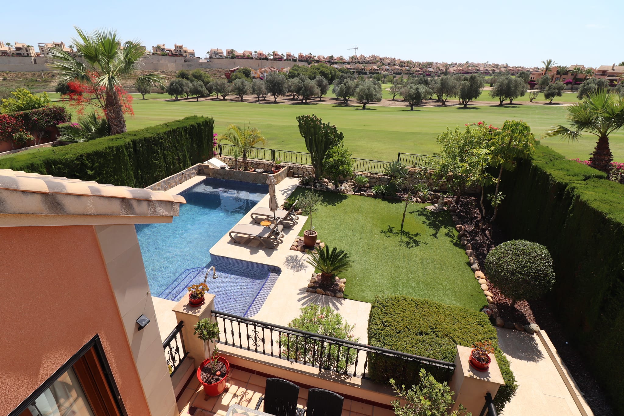 Venta. Villa en Algorfa