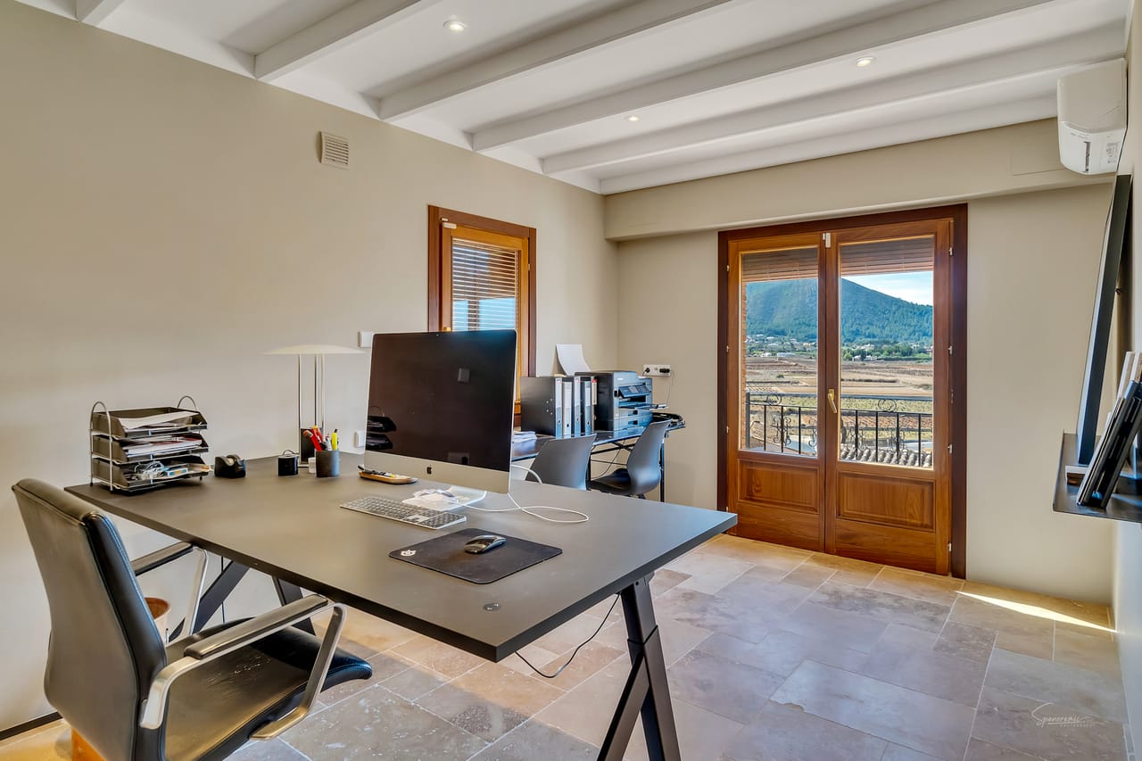 For Sale. Villa in Lliber