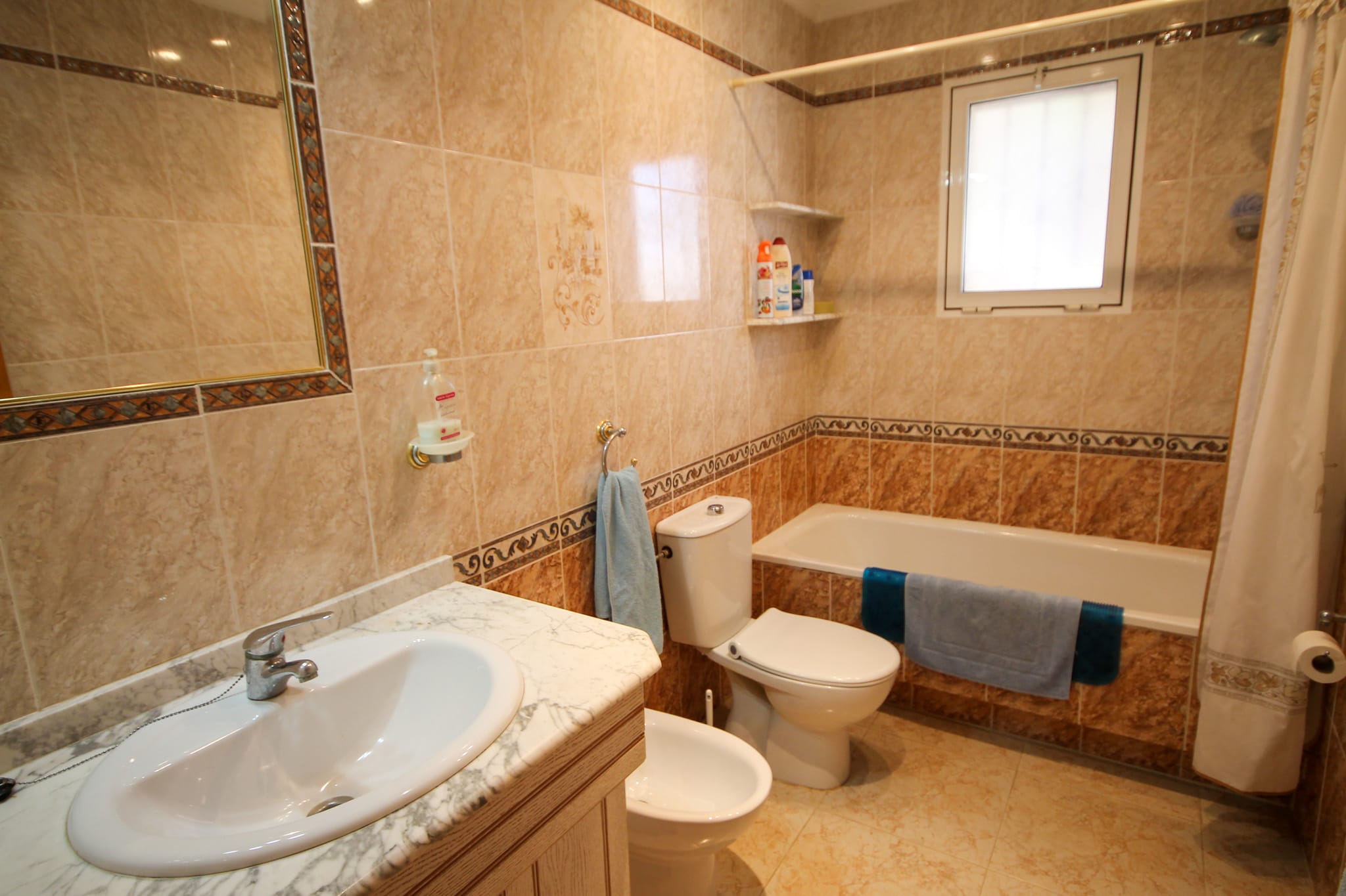 Venta. Villa en San Miguel de Salinas