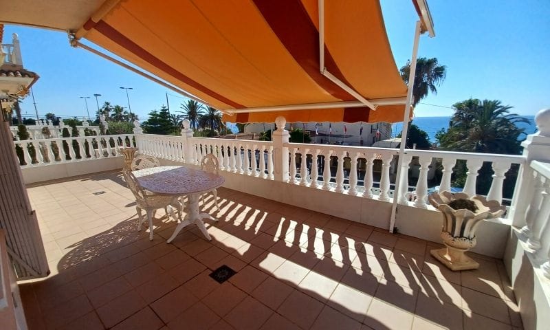 Venta. Villa en Torrevieja