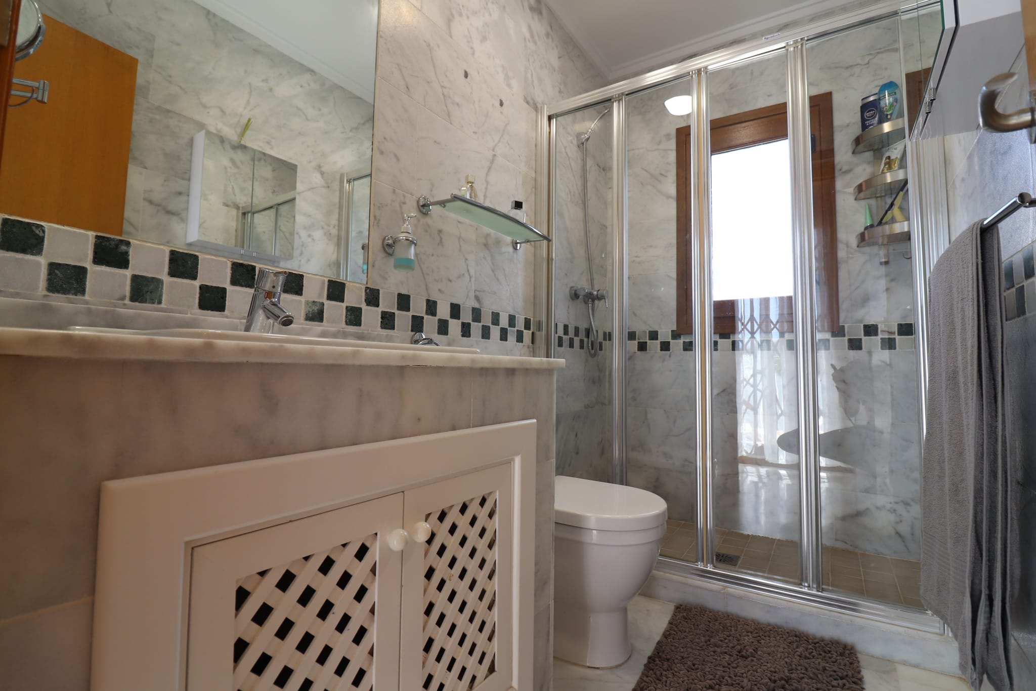 Venta. Villa en Algorfa