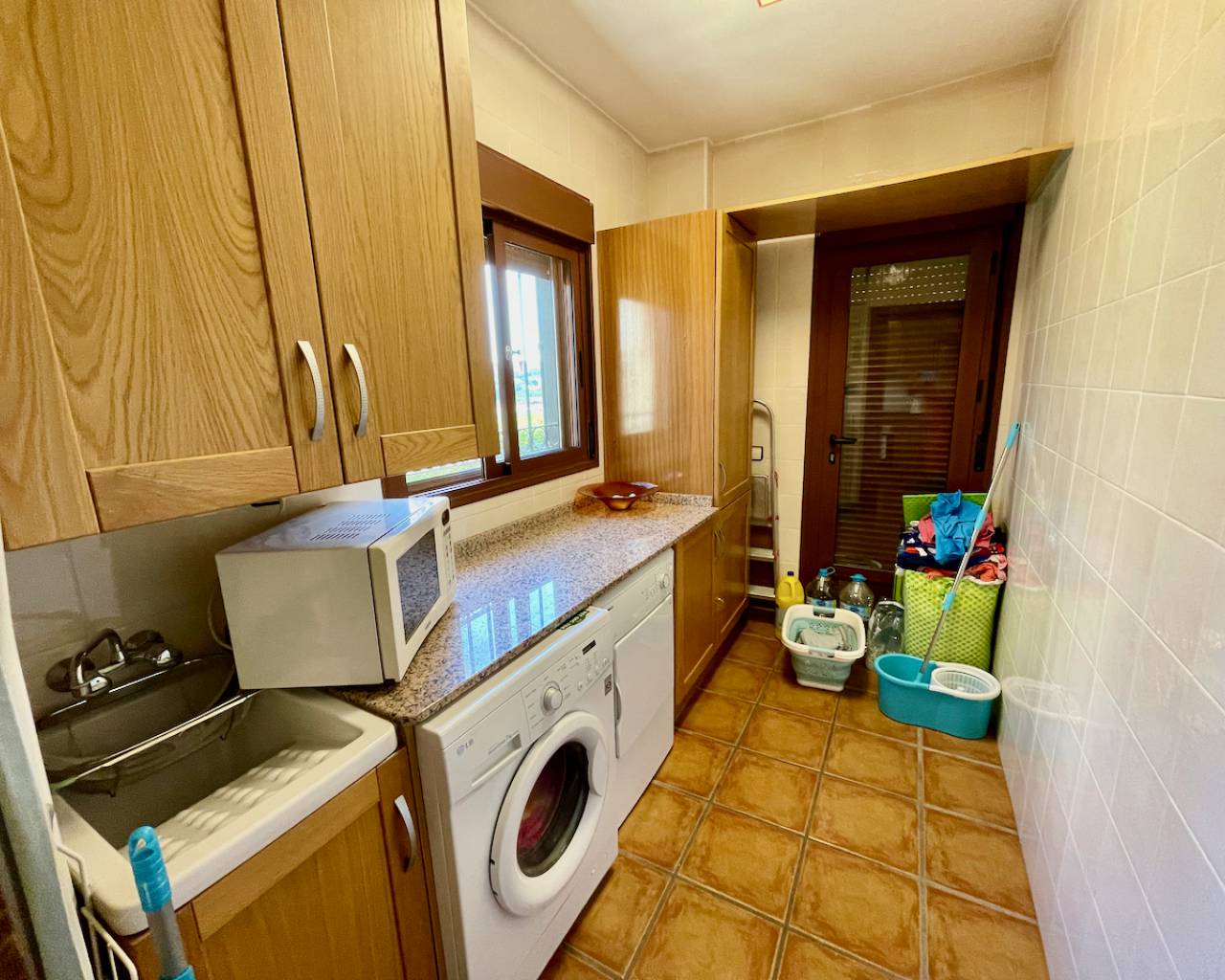 Venta. Villa en Algorfa